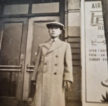 Kim before boarding the plane 1952