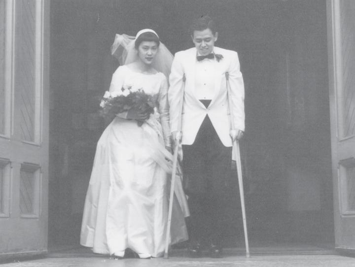 ellen_and_andrew_kang_at_their_wedding_kang